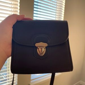Vintage Dooney & Bourke Clasp Crossbody